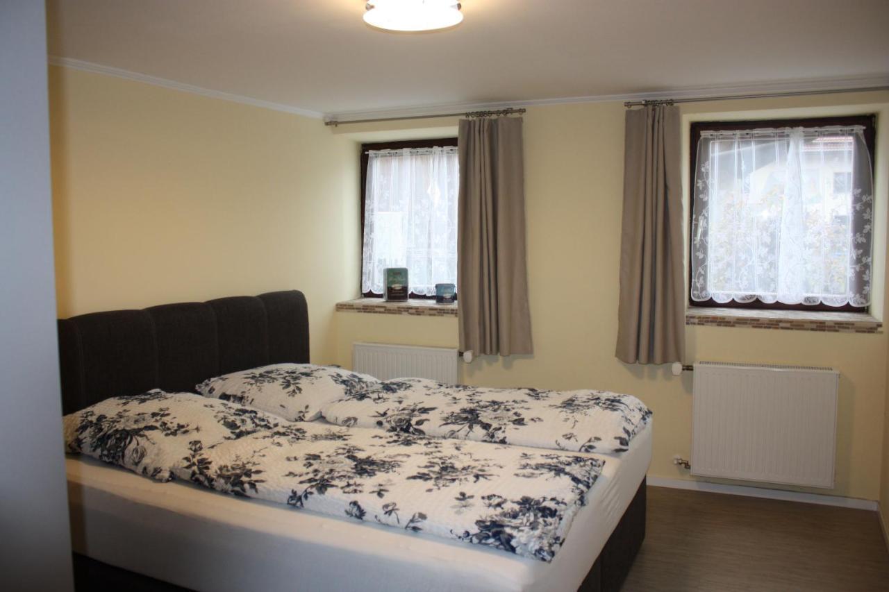 Michlhof Apartment Oberostendorf ภายนอก รูปภาพ